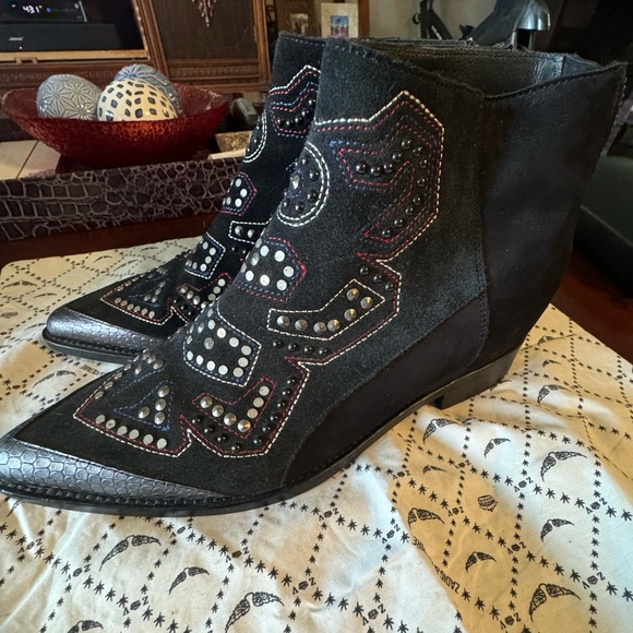 Zadig & Voltaire Women's Mods Neo Clous Embroidered Suede Western Booties Sz 40 - Picture 13 of 13